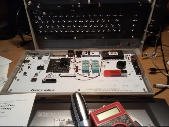 The C64U opened, with the described fan mod inside.