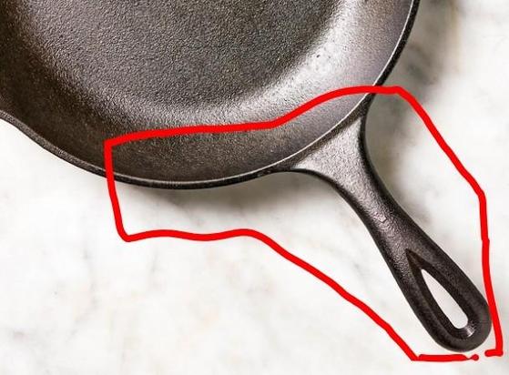 Just for completeness, here's a frying pan, with the handle and part of the basin marked, and thus section looks remarkably like Florida.