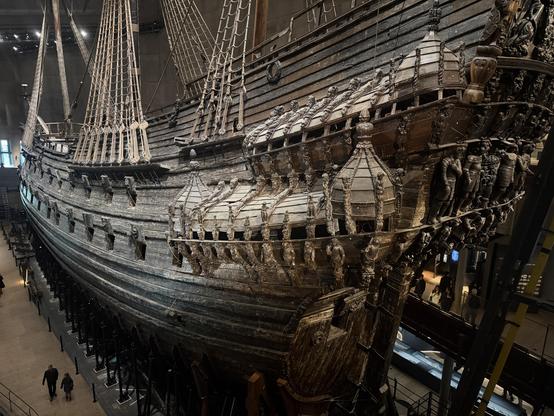 A huge 400 year old wooden ship!!!