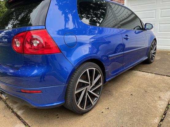 Blue MkV R32 with 19" Englishtown wheels, diamond cut aluminium wheels evocative of some of the body lines of the Mk7.5 Golf R. My R32 actually looks kinda dope with these wheels.