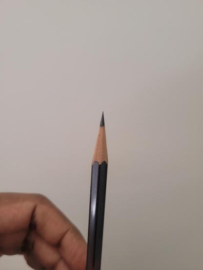 A Blackwing pencil sharpened by a KUM Automatic AS3